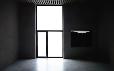Exhibition view: Bae Bien-U, Cycle, Axel Vervoordt Gallery, Antwerp (24 November 2018–23 February 2019). Axel Vervoordt Gallery.