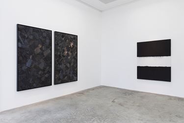 Exhibition view: Lee Bae, Black Mapping, Perrotin, Paris (17 March–26 May 2018). Courtesy Perrotin. Photo: Claire Dorn.