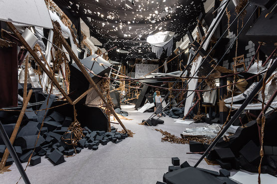 Thomas Hirschhorn, In-Between, Exhibition view at the South London Gallery, 2015.