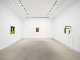 Exhibition view: Al Taylor, Playing with Color, David Zwirner, Hong Kong (15 September–22 October 2022). Courtesy David Zwirner. 