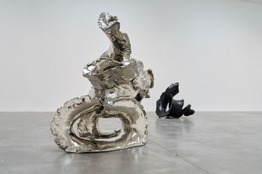 Exhibition view: Lynda Benglis, An Alphabet of Forms, Pace Gallery, New York (5 May–16 Jun 2021). © Lynda Benglis. Courtesy Pace Gallery.