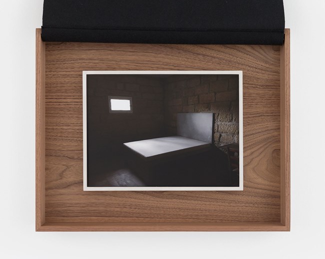 Le lit by Sophie Calle contemporary artwork