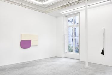 Justin Adian, 'Waltz' at Almine Rech Gallery, Paris, 9 January - 27 February 2016. Courtesy of the Artist and Almine Rech Gallery. Photo: Rebecca Fanuele