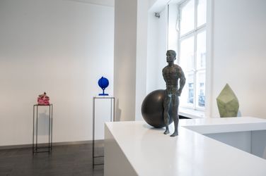 Exhibition view: Group Exhibition, Sculpture, Beck & Eggeling International Fine Art, Düsseldorf (3 March–23 April 2022). Courtesy Beck & Eggeling International Fine Art.
