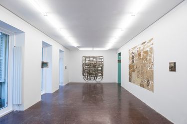Exhibition view: José Luis Landet, Materialism of Waste, NF/NIEVES FERNÁNDEZ, Madrid (15 December 2022—10 February 2023). Courtesy NF/NIEVES FERNÁNDEZ