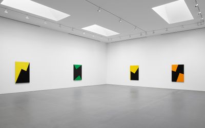 Exhibition view: Carmen Herrera, The 1970s: Part 2, Lisson Gallery, Los Angeles (15 April–10 June 2023). Courtesy Lisson Gallery.