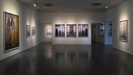 Exhibition view: Lalla Essaydi, Truth and Beauty, Sundaram Tagore Gallery, Singapore (26 October 2018–12 January 2019). Courtesy Sundaram Tagore Gallery.