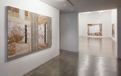 Exhibition view: Daniel Senise, Solo Exhibition, Galeria Nara Roesler, São Paulo (5 April–20 May 2017). Courtesy Galeria Nara Roesler. Photo: Everton Ballardin.