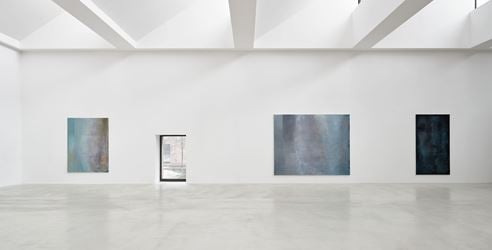 Exhibition view: Angel Vergara, J'efface, et cela apparaît, Axel Vervoordt Gallery, Antwerp (7 March–20 June 2020). Courtesy Axel Vervoordt Gallery.