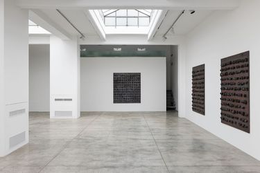 Exhibition view: Jannis Kounellis, Cardi Gallery, Milan (19 September–22 December 2023). Courtesy Cardi Gallery.