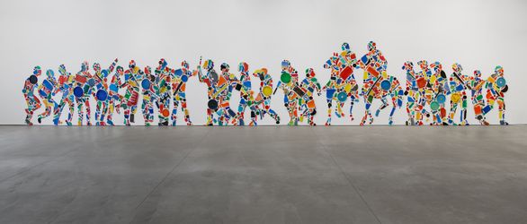 Exhibition view: Tony Cragg, Riot, Lisson Gallery, West 24th Street, New York (14 March–15 April 2023). Courtesy Lisson Gallery.