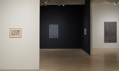 Exhibition view: Mark Tobey, Pace Gallery, 32 East 57th Street, New York (25 October 2018–12 January 2019). © 2018 Mark Tobey / Seattle Art Museum, Artists Rights Society (ARS), New York. Courtesy Pace Gallery. Photo: Mark Waldhauser.