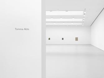 Exhibition view: Tomma Abts, David Zwirner, 19th Street, New York (6 November–14 December 2019). Courtesy David Zwirner.