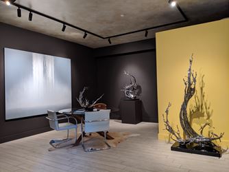 Exhibition view: Zheng Lu and Hiroshi Senju, Coursing Water, Sundaram Tagore Gallery, Madison Avenue, New York (15 June–6 July 2019). Courtesy Sundaram Tagore Gallery.