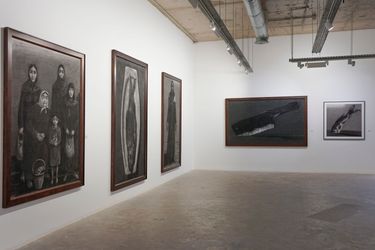 Exhibition view: Youssef Abdelke, Galerie Tanit, Beyrouth (18 October–23 November 2023). Courtesy Galerie Tanit.