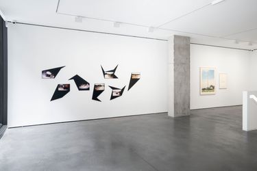 Exhibition view: Carlos Garaicoa, Línea rota de horizonte / Broken Line of Horizon, DIDAC Art Foundation, Santiago of Carlos Garaicoa (2021). Courtesy Goodman Gallery. Photo: Roy Alonso.