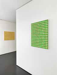 Exhibition view: Michelle Grabner, Paintings and Sculptures, Anne Mosseri-Marlio Galerie, Basel (2 September–27 October 2017). Courtesy Anne Mosseri-Marlio Galerie.