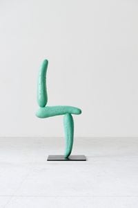 Salatgurke modernistisch / Modernist Pickle by Erwin Wurm contemporary artwork sculpture
