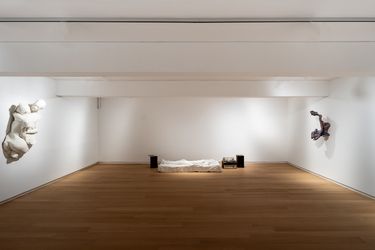 Exhibition view: George Segal, Nocturnal Fragments, Templon, New York (6 September–28 October 2023). Courtesy Templon.