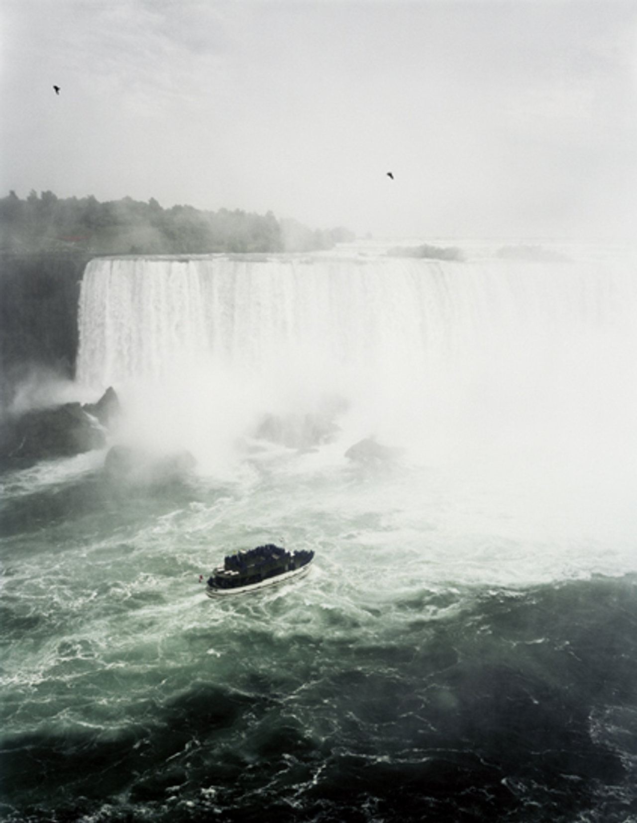 Niagara Falls, 1989 by Andreas Gursky | Ocula