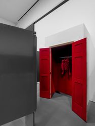 Exhibition view: Hugh Hayden, Hughman, Lisson Gallery, Los Angeles (18 November 2023–13 January 2024). Courtesy the artist and Lisson Gallery.