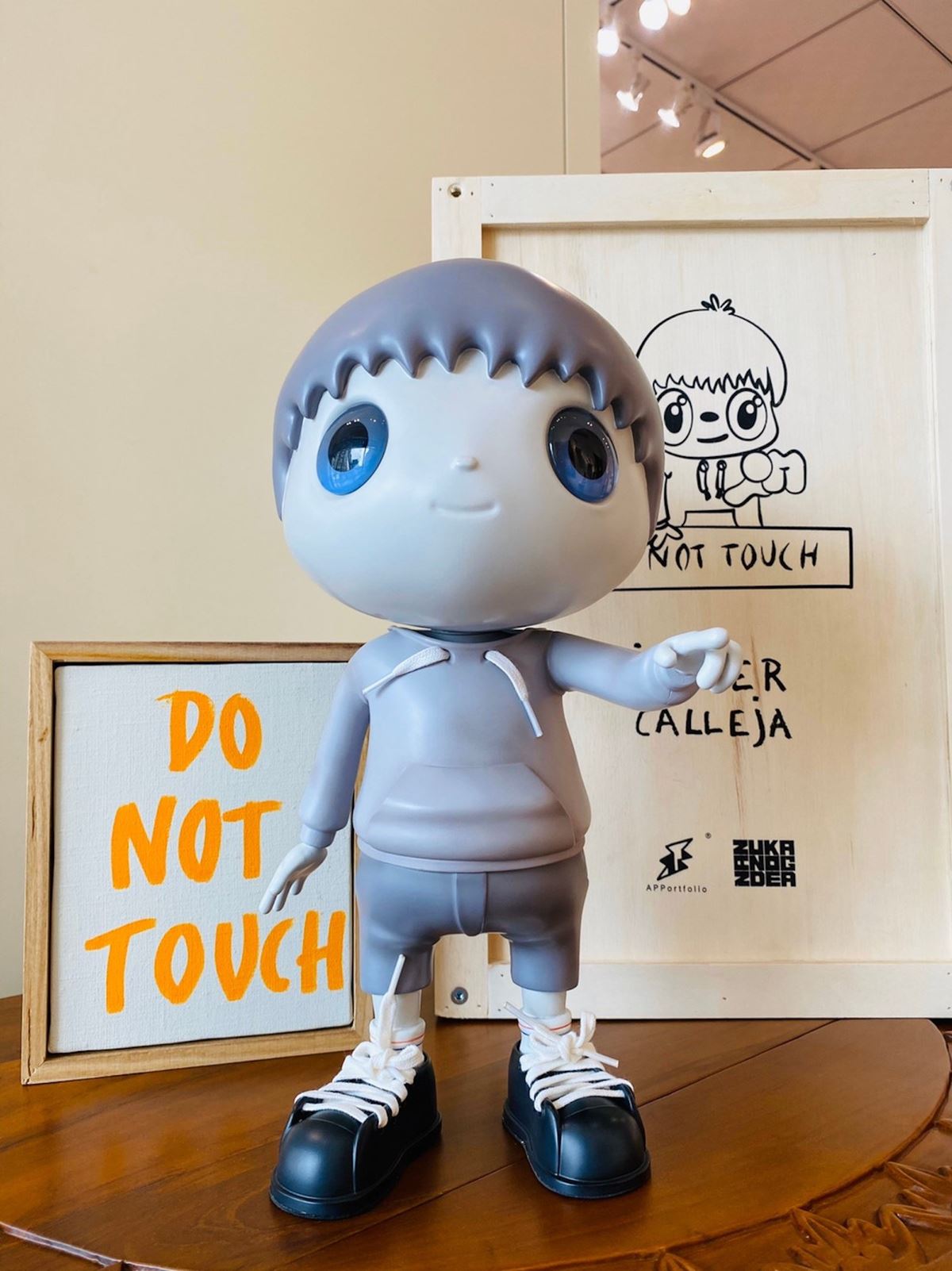 Do Not Touch, 2019 by Javier Calleja | Ocula