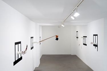 Exhibition view: Jhafis Quintero, Reforma, Sabrina Amrani Gallery, Madera, 23, Madrid (10 June–24 July 2015). Courtesy Sabrina Amrani Gallery.