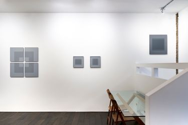 Exhibition view: Hadi Tabatabai, Recent Works, Bartha Contemporary, London (24 May–7 June 2022). Courtesy Bartha Contemporary. 