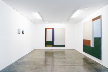 Exhibition view: Fabio Miguez, Alvenarias, Galeria Nara Roesler, São Paulo (28 May–23 July 2022). Courtesy Galeria Nara Roesler.