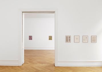Exhibition view: Tomma Abts, Galerie Buchholz, Berlin (26 April–22 June 2013). Courtesy Galerie Buchholz.