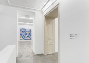 Exhibition view: Vaughn Spann, Reflections: Refractions, Almine Rech, Rue De Turenne, Paris (15 October–19 November 2022). Courtesy Almine Rech. Photo: Nicolas Brasseur.