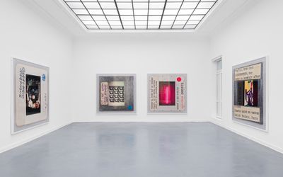 Exhibition view: Sebastian Riemer, Das Ende des XX Jahrhunderts, SETAREH, Berlin (27 November 2021–8 January 2022). Courtesy SETAREH.