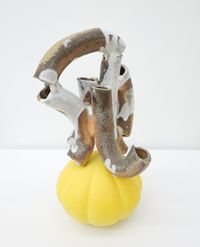 Pumpkin wagon(?) by Dan Kim contemporary artwork ceramics