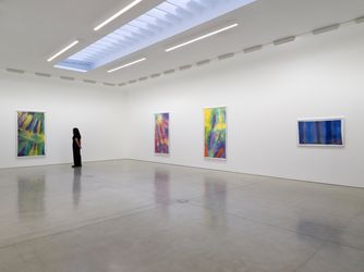 Exhibition view: Sam Gilliam, The Last Five Years, David Kordansky Gallery, Los Angeles (13 January–3 March 2024). Courtesy David Kordansky Gallery.