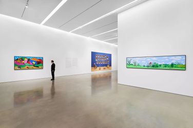 Exhibition view: David Hockney, 20 Flowers and Some Bigger Pictures, Pace Gallery, New York (13 January–25 February 2023). Courtesy Pace Gallery.