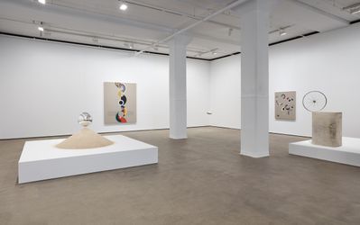 Exhibition view:  Jose Dávila, The Circularity of Desire, Sean Kelly, New York (7 May– 19 June 2021). Courtesy Sean Kelly, New York. Photo: Jason Wyche, New York.