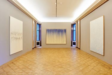 Exhibition view: Ha Chong-Hyun, When Process Becomes Form: Dansaekhwa and Korean Abstraction, Tina Kim Gallery, New York (20 February–24 April 2016). Courtesy Tina Kim Gallery. Photo: © Jeremy Haik.