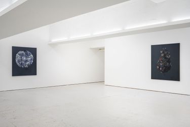 Exhibition view: Mona Ardeleanu, The Padding, KÖNIG GALERIE, London (26 November 2021—22 January 2022). Courtesy KÖNIG GALERIE.