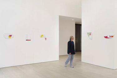 Exhition view: Richard Tuttle, 18x24, Pace Gallery, West 25th Street, New York (17 March–29 April 2023). Courtesy Pace Gallery.