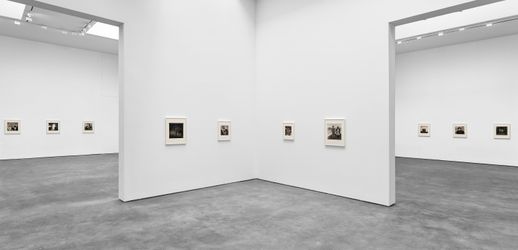 Exhibition view: Diane Arbus, Cataclysm: The 1972 Diane Arbus Retrospective Revisited, 20th Street, New York (14 September–22 October 2022). Courtesy David Zwirner. 