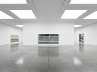 Exhibition view: Andreas Gursky, Solo exhibition, White Cube, London (29 April–26 June 2022). Courtesy White Cube.