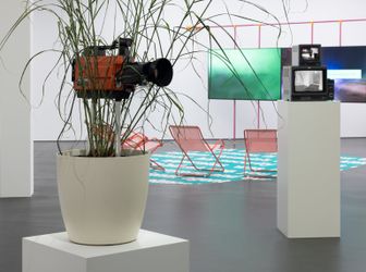 Exhibition view: Group Exhibition, Summer ’22, Esther Schipper, Berlin, (21 July–27 August 2022).  Courtesy the artists and Esther Schipper, Berlin. Photo: Andrea Rossetti