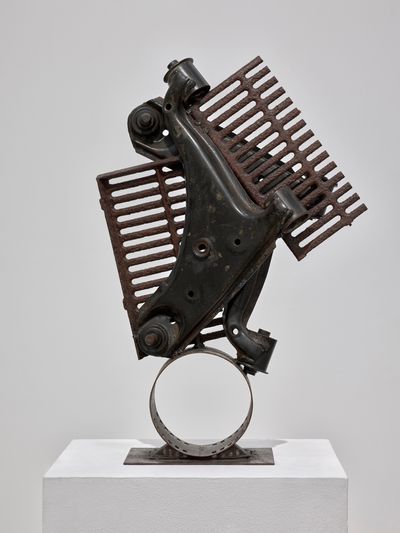 Chen Ting-Shih, Work 273 (c.1990). Iron, 64.5 x 44.8 x 18.2 cm.