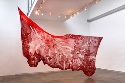 Cristina Flores Pescorán, Catarsis [Catharsis] (2014–2016). Textile work made with red threads of different sizes crocheted. 500 x 300 x 5 cm.