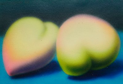 Hilo Chen, M.S.Peach 2 (1999). Acrylic on paper. 9.5 x 28.5 cm.