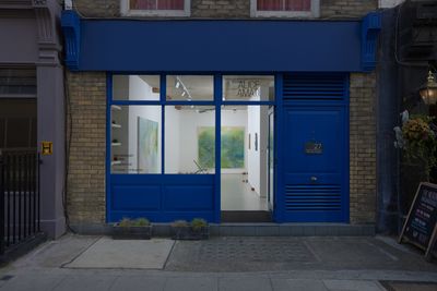 Exhibition view: Rike Droescher and Zoe Koke, THE SERPENT'S TAIL, London (10 October–18 November 2023).