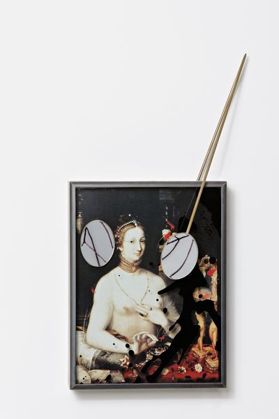 Rebecca Horn, La lune de la perle (2000). Glass, steel, photograph, overpainted glass. 65 × 34 × 17 cm.