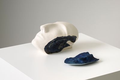 Grace Schwindt, In Two Parts (2022). Bronze, patinated. 20.5 x 6.5 x 11.5 cm. Edition of 3.