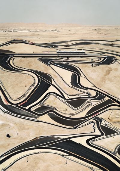 Andreas Gursky, Bahrain l (2005). C-print, 302.2 x 219.6 cm. © Andreas Gursky. All rights reserved, DACS 2021.