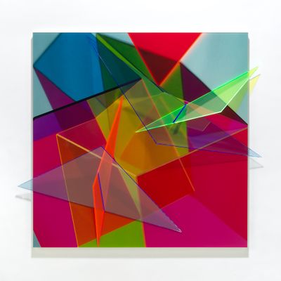 Barbara Kasten, Progression Ten (2019). Fujiflex digital print, fluorescent acrylic. 91.5 × 91.5 × 20.5 cm. © Barbara Kasten.